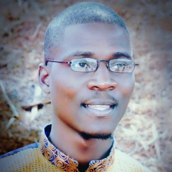 ESSAI DE BIOGRAPHIE